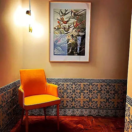 145 Townhouse Hotel *
